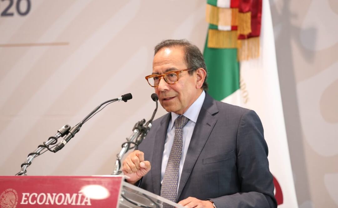 Presidente del CCE, Carlos Salzar en el Foro Nacional de Consultoría Pública Programa de Mejora Regulatoria 219-2010 / Tomada de Twitter @cceoficialmx