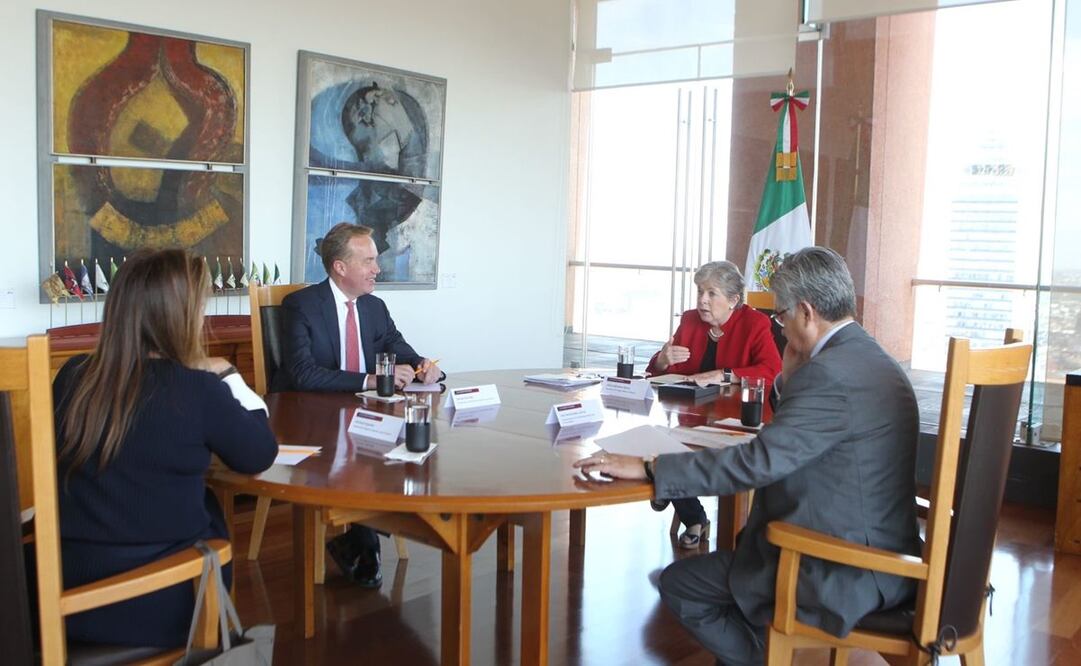 Titular de Relaciones Exteriores, Alicia Bárcena, se reúne con presidente del Foro Económico Mundial, Børge Brende, para diálogo sobre retos globales y panorama económico. Foto: Twitter @SRE_mx