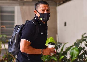 Puebla, el equipo acompañante de la carrera de Ambriz como técnico