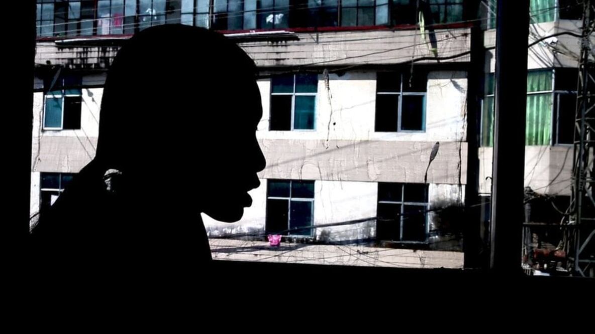 Nang Nu Tsawm fue llevada a China y vendida por 12 mil 700 dólares a una familia para convertirse en "esposa" de un joven de 15 años y tener hijos con él. Foto: Especial 