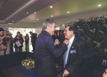 Homenaje a un visionario y defensor del periódico