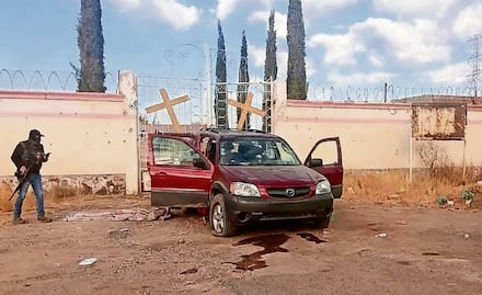 Deja ataque armado en escuela dos policías heridos