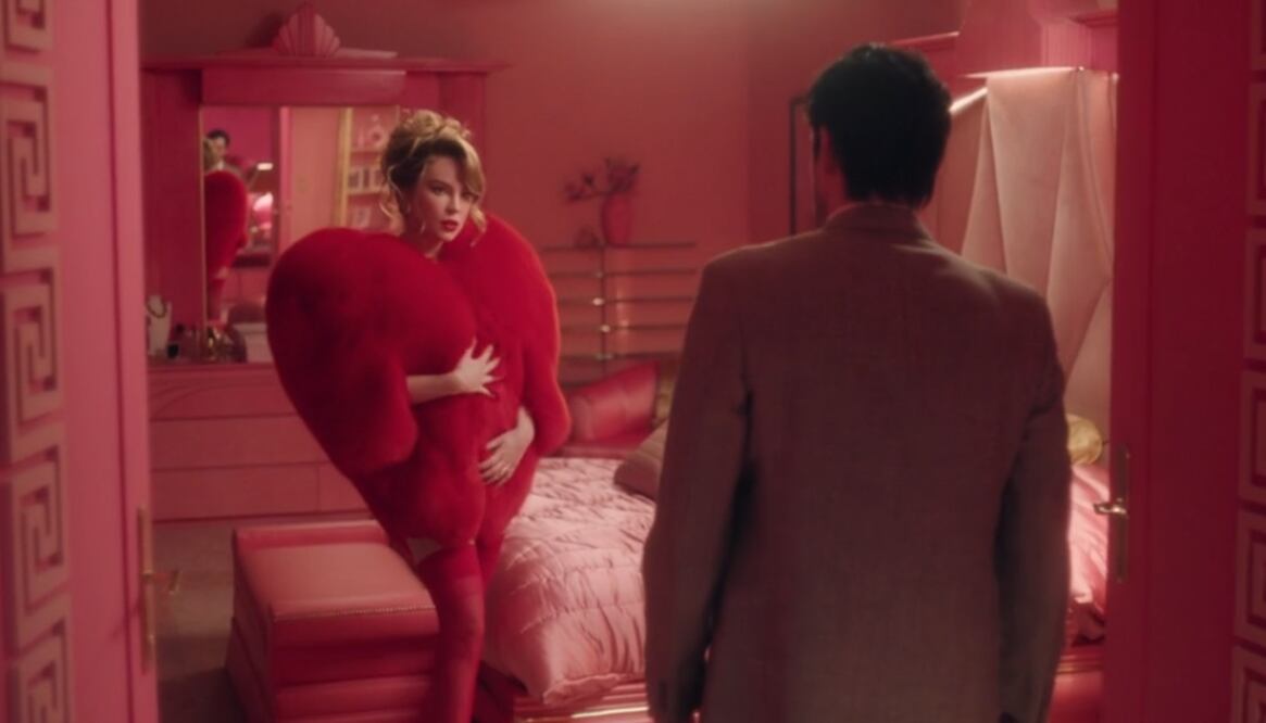 La cantante sorprendió con su espectacular vestuario. Foto: Prime Video