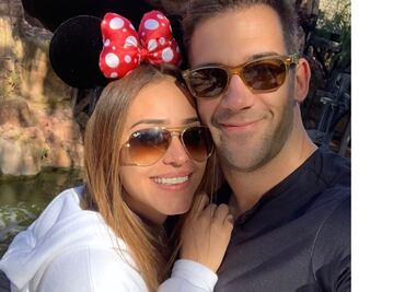 Yanet García echa pasión en el elevador con su novio