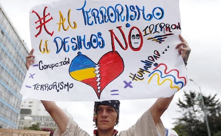 Miles de personas marchan en Colombia para rechazar el terrorismo