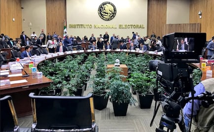 INE pospone discusión sobre protocolo de voto para transexuales en 2018