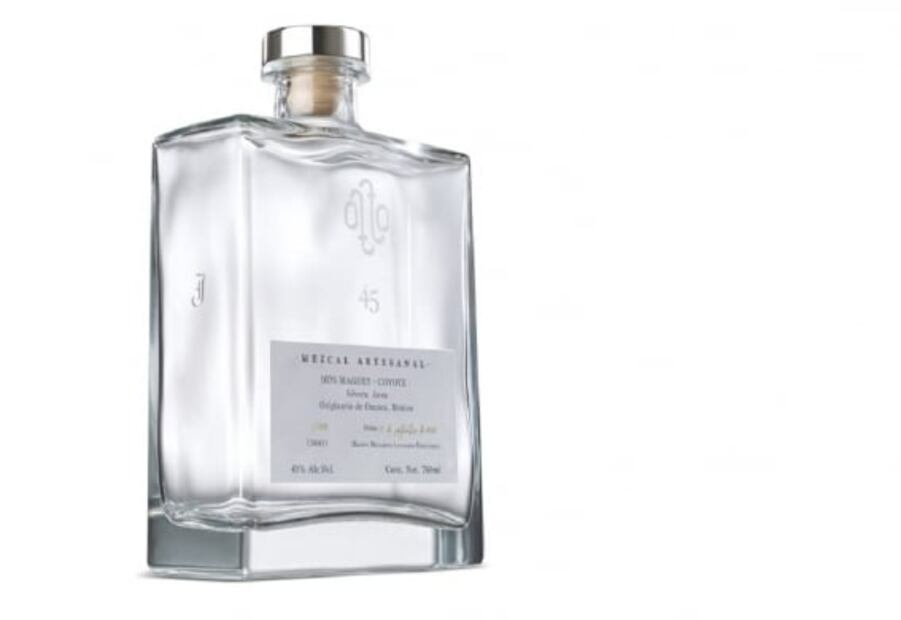 Lanzan Conde Otto, mezcal premium hecho de agave coyote