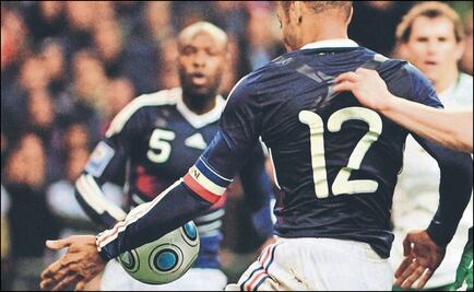 Goles marcados accidentalmente con la mano serán invalidados