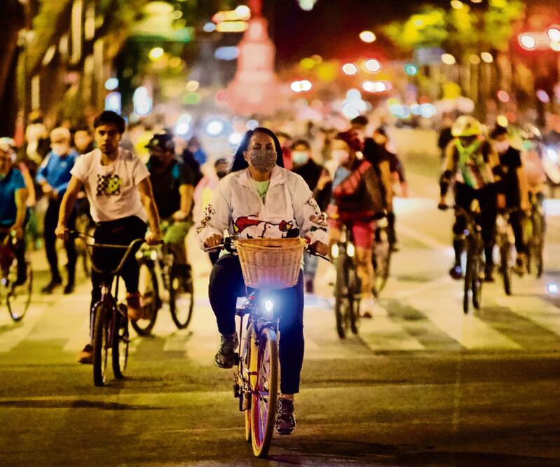La ruta del paseo nocturno iba de Plaza Tlaxcoaque a la Fuente de Petróleos. Foto: Germán Espinosa/ EL UNIVERSAL.
