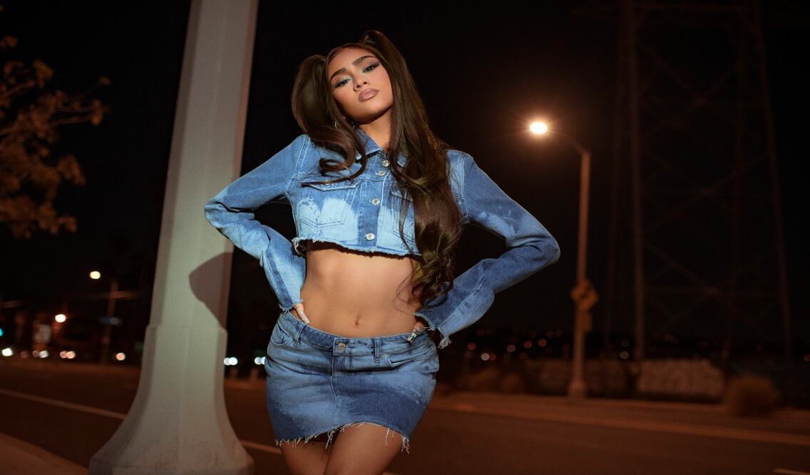 Paloma Mami lleva su estilo urbano y sexy a una de las tiendas más cool de Inditex / Foto: Cortesía