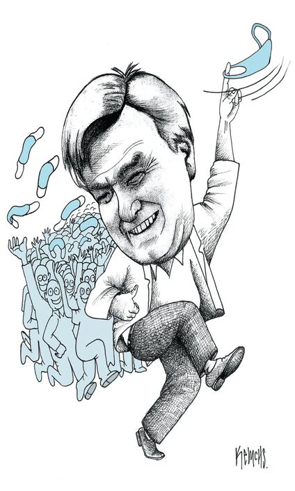 Lo que hace la mano hace la tras