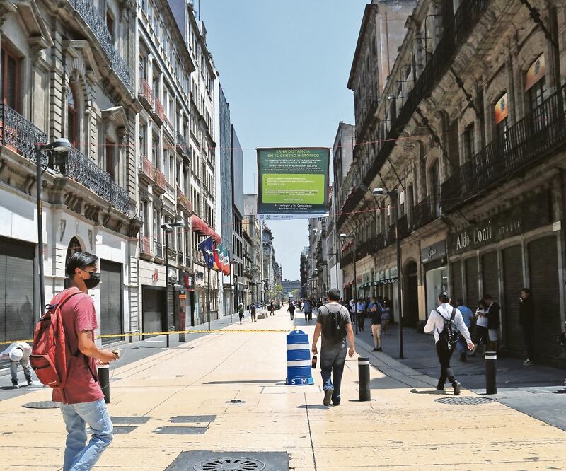 Debido al cierre de tiendas por la crisis sanitaria, los trabajos se pierden, por lo que el personal debe negociar su salario, señala Pablo Lezama. Foto: ARCHIVO EL UNIVERSAL