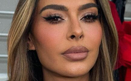 El look chic de Galilea Montijo con falda transparente y playera