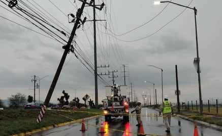Fuertes lluvias y vientos provocan cortes de luz en Monterrey; casi 300 mil usuarios sufren afectaciones