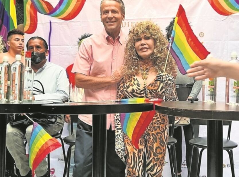 La música y la lluvia forman un arcoíris en el Zócalo