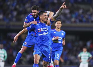 Cruz Azul consigue sufrida victoria sobre Santos; el Toro Fernández reaparece con gol