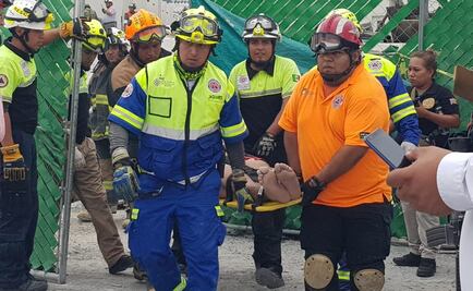 Rescatan a joven de construcción derrumbada en Cumbres del Sol, Monterrey