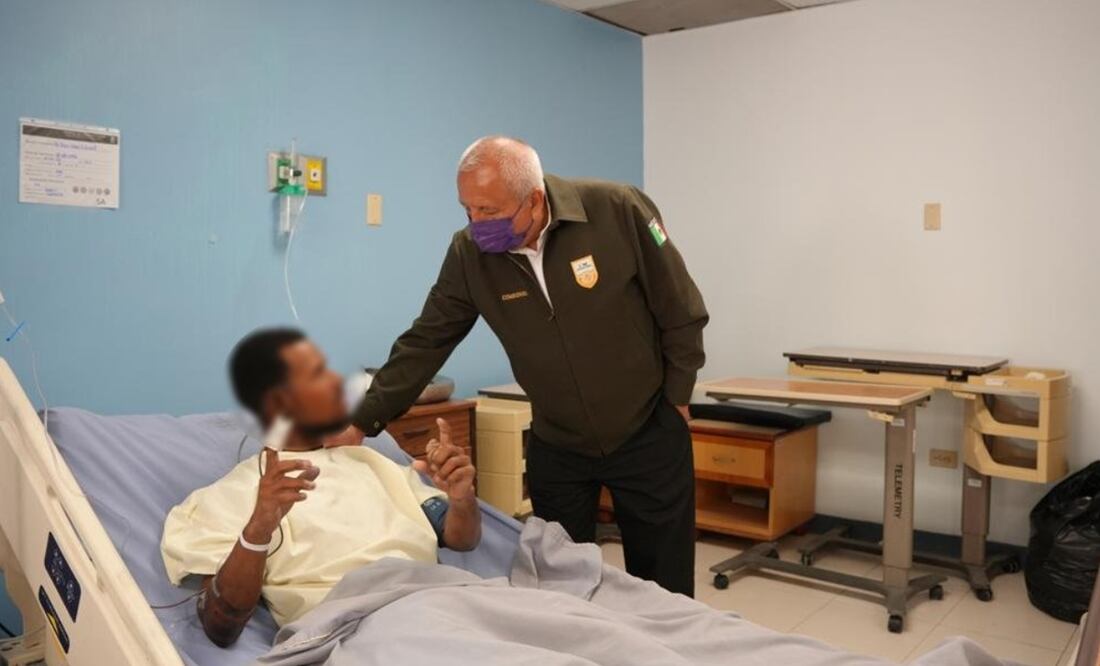 INM entrega tarjetas de visitantes por razones humanitarias a lesionados por incendio / Foto: Cortesía INM