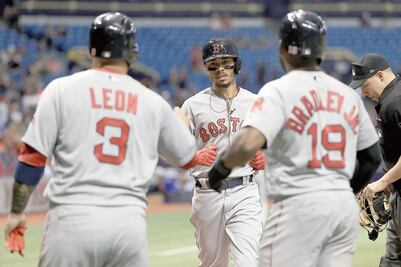   Betts lidera en jonrones