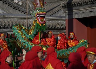 En Asia dan la bienvenida al Año Nuevo Lunar, el año del Dragón