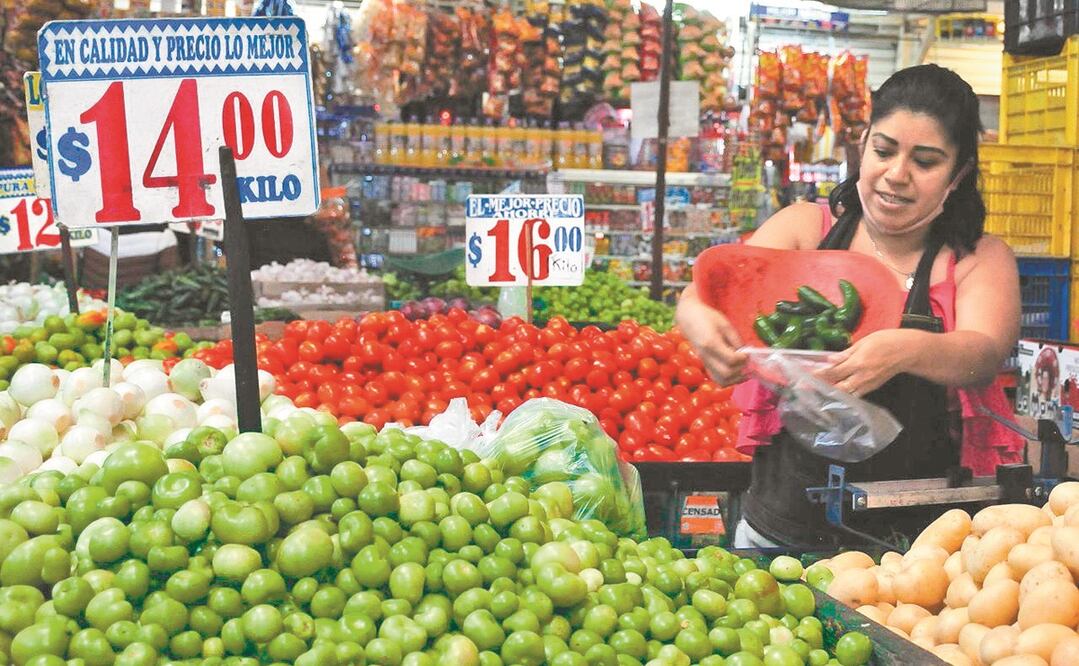 El incremento de productos de la canasta básica afecta a las personas que aún no se recuperan de la crisis económica por la pandemia. Foto: Daniel Augusto. CUARTOSCURO