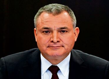 Desde el "búnker", UIF revela a detalle “Los 30 contratos del trama de García Luna”