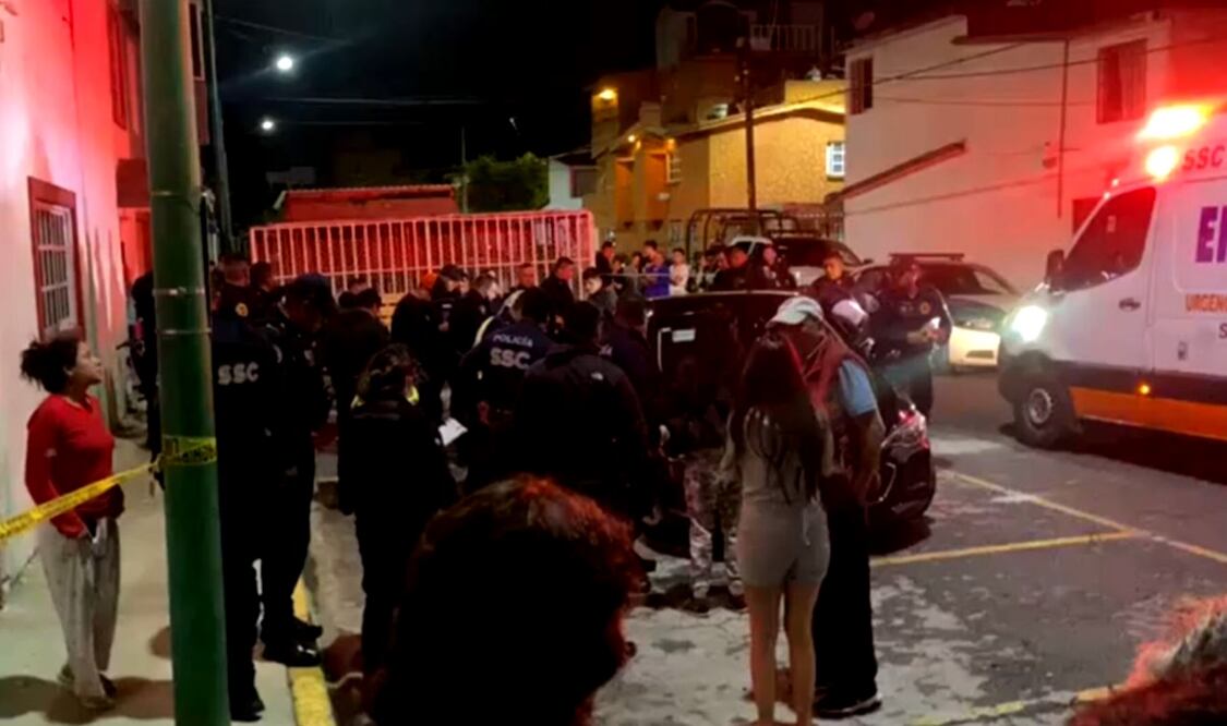 Reportan el asesinato de una pareja con arma de fuego en el estacionamiento de una unidad habitacional en la colonia San Juan de Aragón Quinta Sección. Foto: Isidro Corro