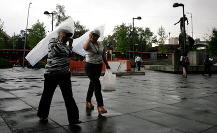 Llueve en tres delegaciones de CDMX; hay alerta de granizo