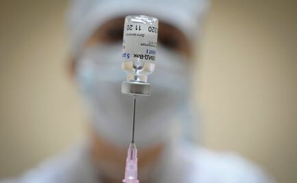 Aplican vacuna Sputnik-V contra Covid-19 en CDMX