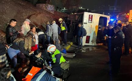 Volcadura de microbús en vía Gustavo Baz deja 12 lesionados