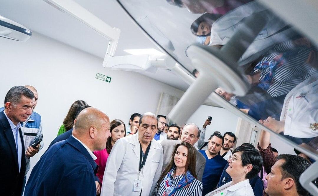 El gobernador Enrique Alfaro entregó la remodelación de las salas y nuevos quirófanos en Hospital “Fray Antonio Alcalde”. Foto: Especial