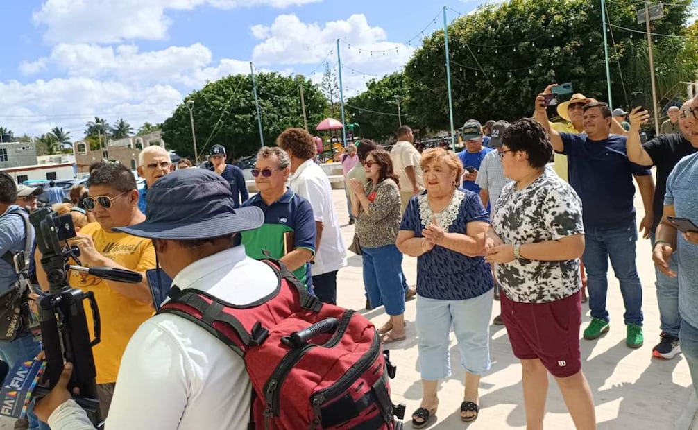 Habitantes de Telchac Puerto, Yucatán, protestan por aumento de predial; acusan incrementos excesivos.
Foto: Especial.