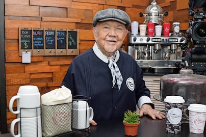 “El trabajo es mi alegría y mi eterno entretenimiento": Sergio Corona 