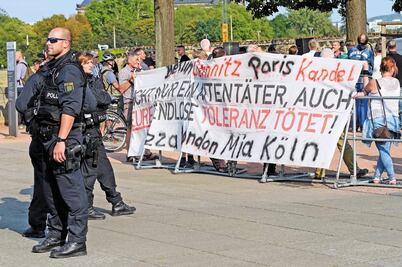Extremistas alemanes desafían a Merkel