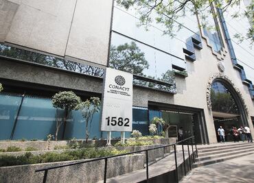 Despite austerity measures, the Conacyt spent over $2 million on health insurance for 26 workers