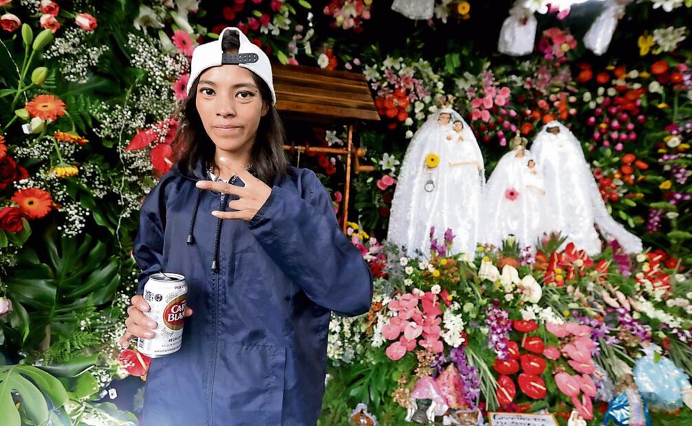 La música une a quien gusta del baile, aseguran quienes como Emilia, disfrutan el ritmo del barrio. Foto: Diego Prado / EL UNIVERSAL