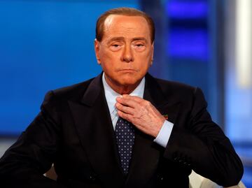 Berlusconi se somete a exámenes médicos por cuadro de “estrés”