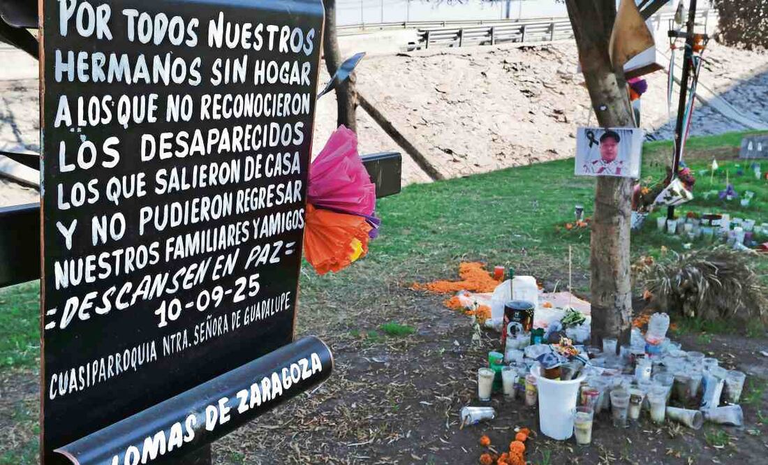 En la zona de la explosión de la pipa de gas LP han sido colocadas estructuras de metal para recordar a quienes perdieron la vida. Foto: Berenice Fregoso / EL UNIVERSAL