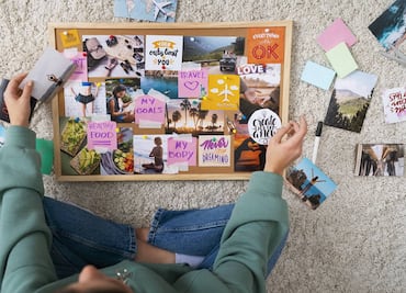 ¿Qué es y cómo crear un "vision board" para 2024?