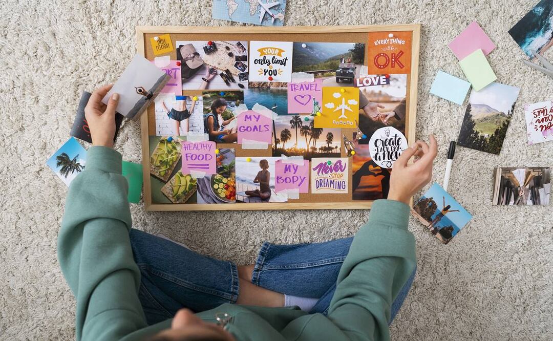 Te decimos cómo crear tu Vision Board 2024 para "manifestar" lo que esperas del año. / Foto: Freepik