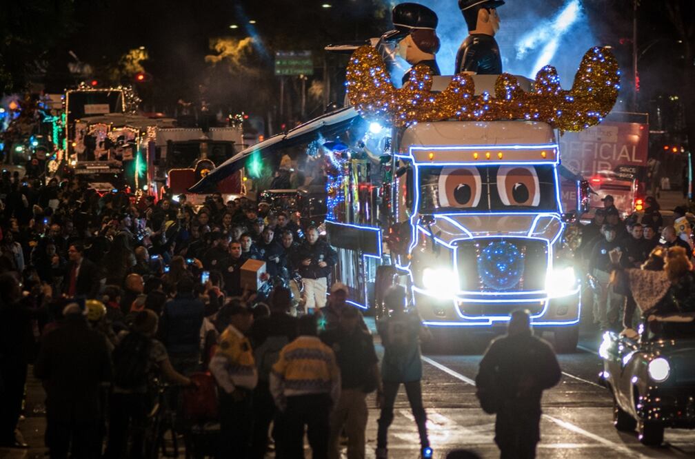 Elementos de la Policía Federal, Gendarmería, Seguridad Regional, Fuerzas Federales, Antidrogas, Inteligencia, Científica e Investigación, además de la Secretaría General participaron en el desfile “La Estrella de la Policía Federal”. Foto Cuartoscuro