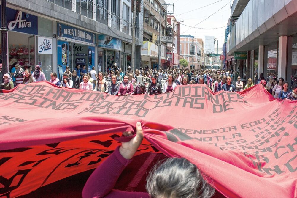 La represión contra los estudiantes ocurrió sin que los jóvenes hubieran desplegado alguna conducta agresiva: autoridades. (ARCHIVO EL UNIVERSAL)