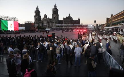 Alistan Ceremonia Conmemorativa de los 200 años de la República; asistentes esperan a Claudia Sheinbaum