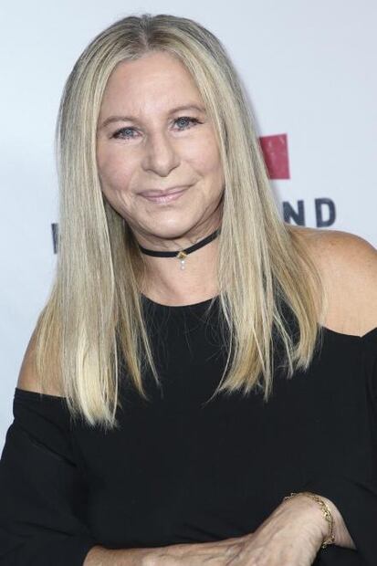 La cantante Barbra Streisand no aprobó examen de conducir por nervios