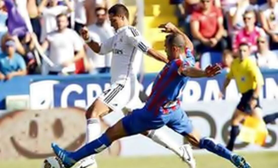 Hernández explained the situation to the press. (Photo: Imago7)