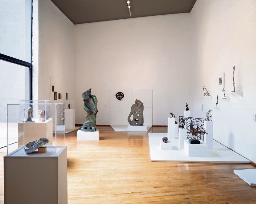 Obras que son parte de la exposición Montaje, de Germán Cueto, que se exhibe hasta este fin de semana, igual que No hay un centro, sólo dar la vuelta, de Allan Villavicencio. Foto: de Museo Experimental ECO