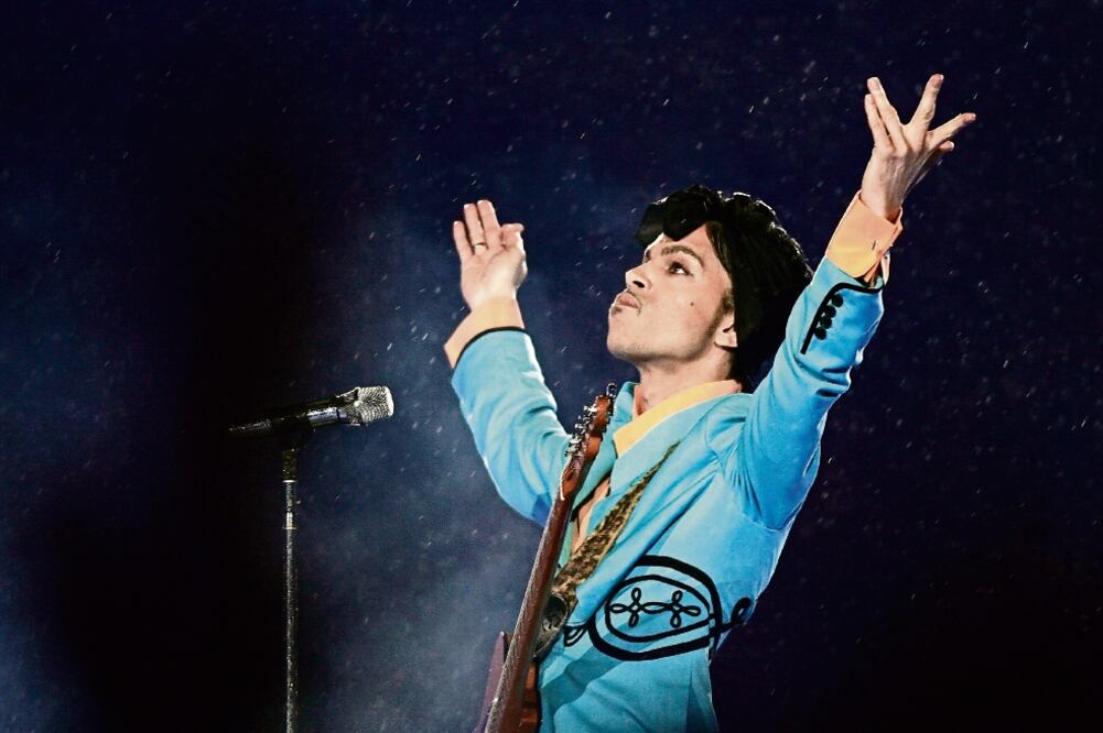 Según Billboard, las ventas aumentaron 42000% y sus discos llegaron al top ten de su lista (ALEX BRANDON. AP)