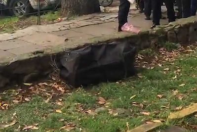 Policías se movilizan en Tlatelolco tras hallazgo de maletas con restos humanos