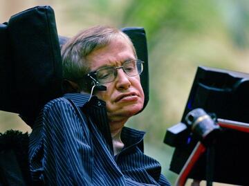 ¿De qué está enfermo Stephen Hawking?