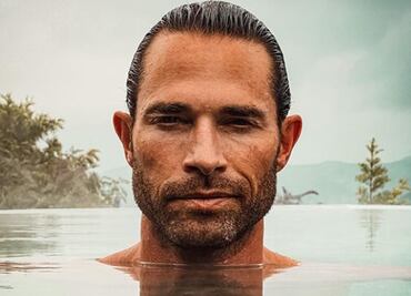 Sebastián Rulli le entra a la hieloterapia y casi sale mal